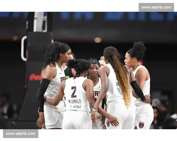 WNBA梦想对决自由强强碰撞掀起季后赛级巅峰焦点大战夜