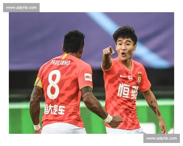 上港主场迎战河南建业强强对话聚焦中超争冠与保级走势关键战役前瞻